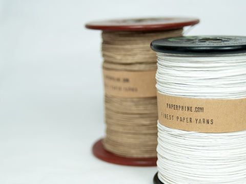 Starke Papierschnur auf einer Vintage Silk Bobbin